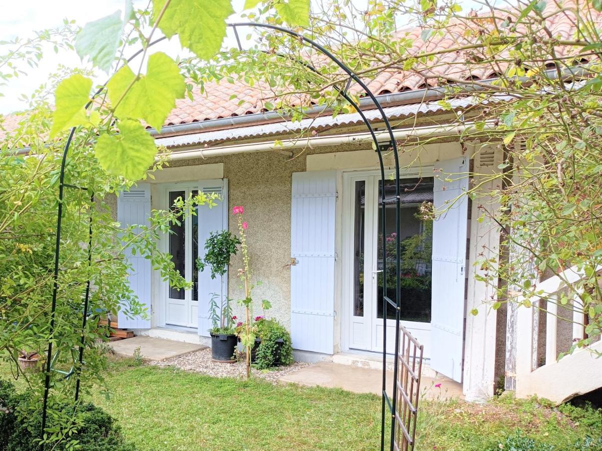 Un Paradis De Verdure En Plein Centre Ville Perigueux Exterior photo